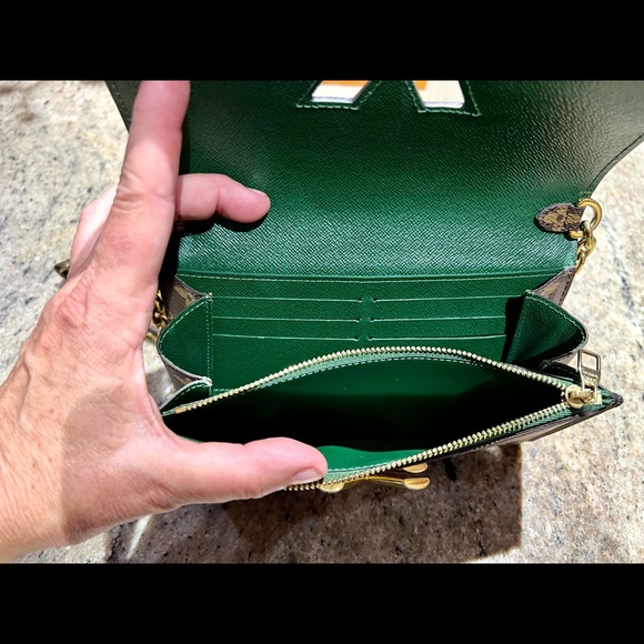 LOUIS VUITTON PALM TWIST MONOGRAM WALLET ON CHAIN - Picture 7 of 16